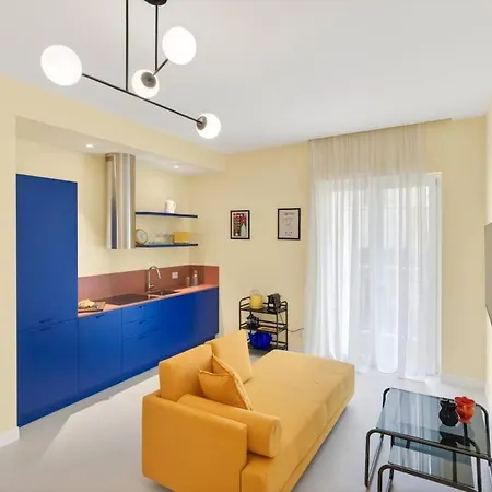 Elegant 2br A Few Steps From Centre *