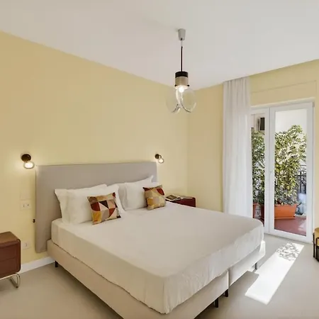 Elegant 2br A Few Steps From Centre アパート *